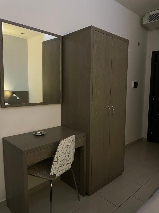Hotel Cristian Giugliano In Campania Exterior photo